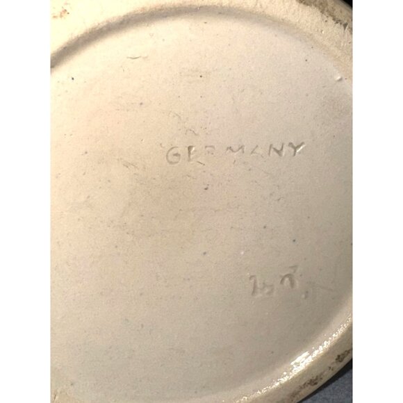 Vintage German Beer Stein 16 Oz Ceramic Handcrafted "Auf Der Alm" Scenes Embosse - Picture 4 of 6